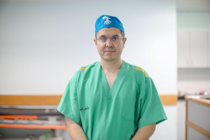 Spine Surgery Mission to UKRAINE AND GAZA: Renowned Surgeon Dr. Nazih Abu Dayyeh Transforms Lives