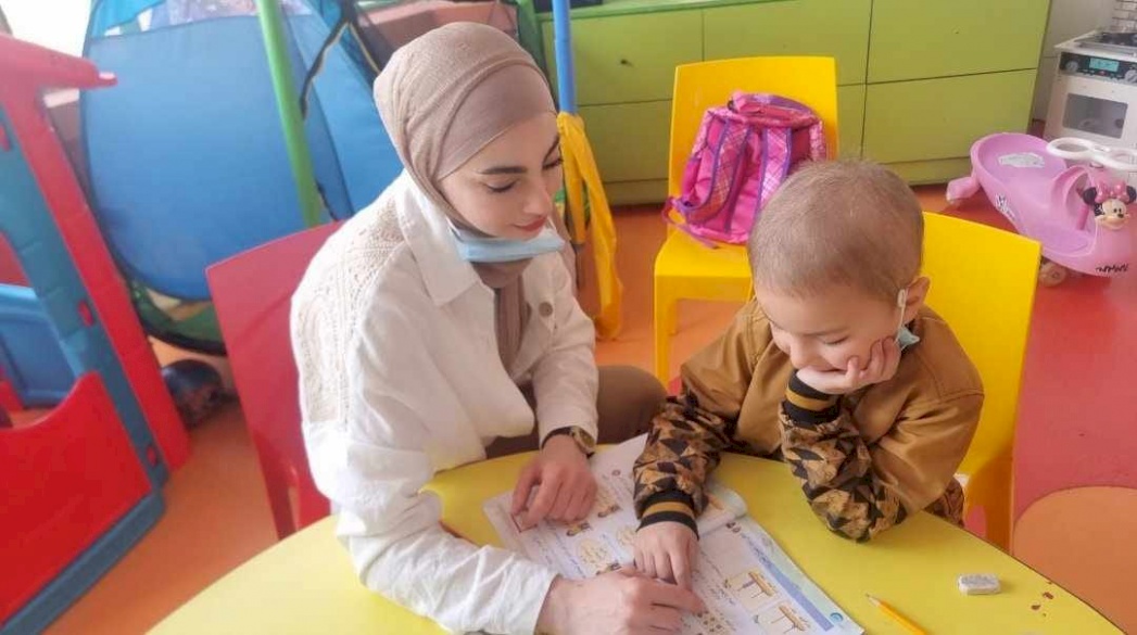 Tutoring at the West Bank Pediatric Cancer Department